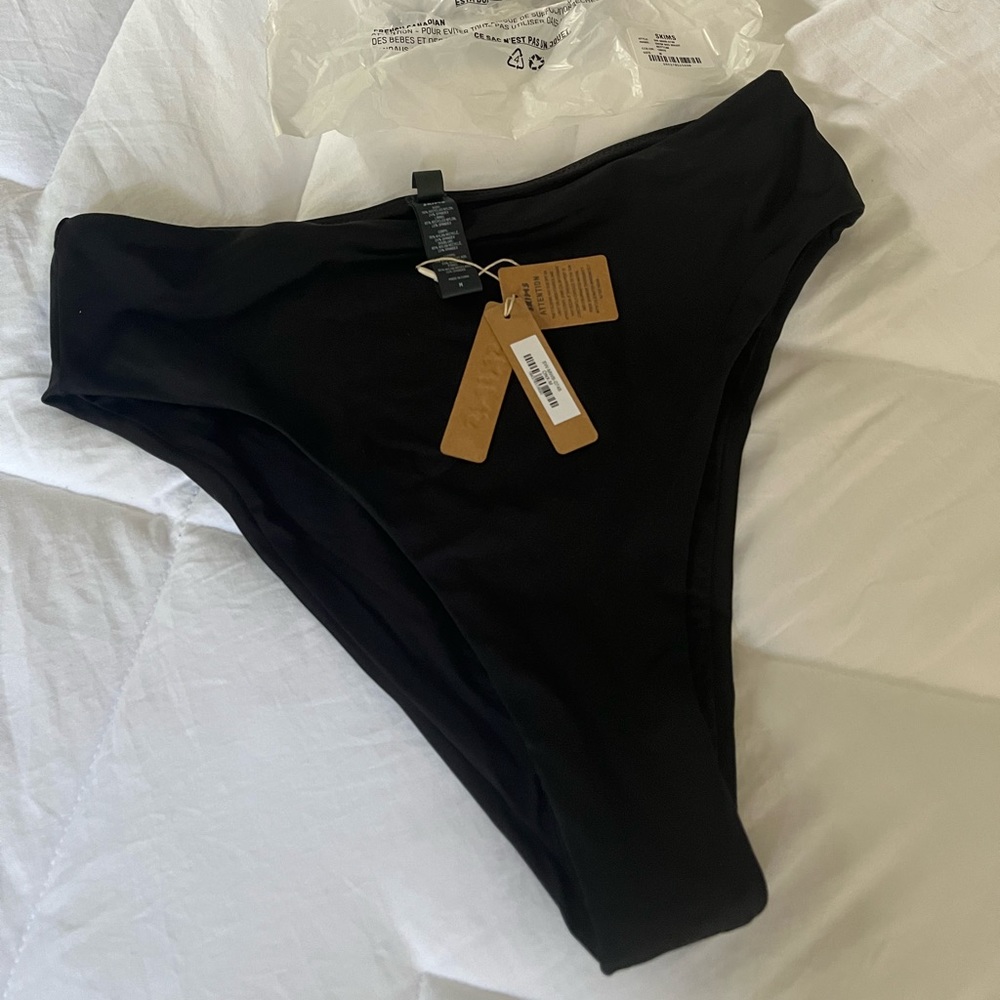 SKIMS MID WAIST SWIM BOTTOM - NWT
